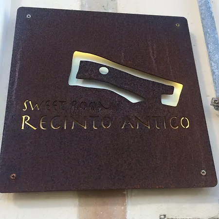 Recinto Antico Sweet ベッド・アンド・ブレックファスト 4*